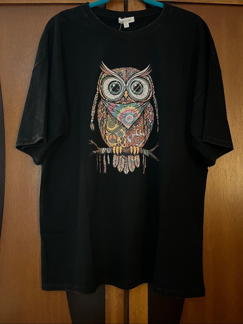 NWT Yak & Yeti Black Short-Sleeve T-Shirt with Multicolor Wise Owl Graphic